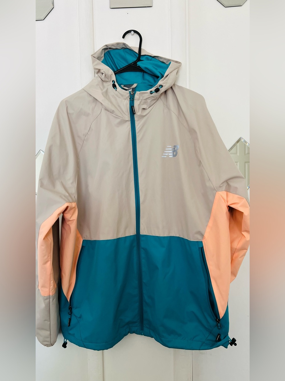 New Balance  men’s Beige, Teal & Peach Colorblock raincoat Hooded Jacket size XL
